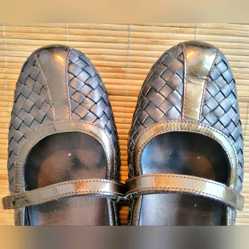 Bronze Cole Haan X Nike Air woven leather Mary Jane ballet flats (6)🩰 - Picture 3 of 9